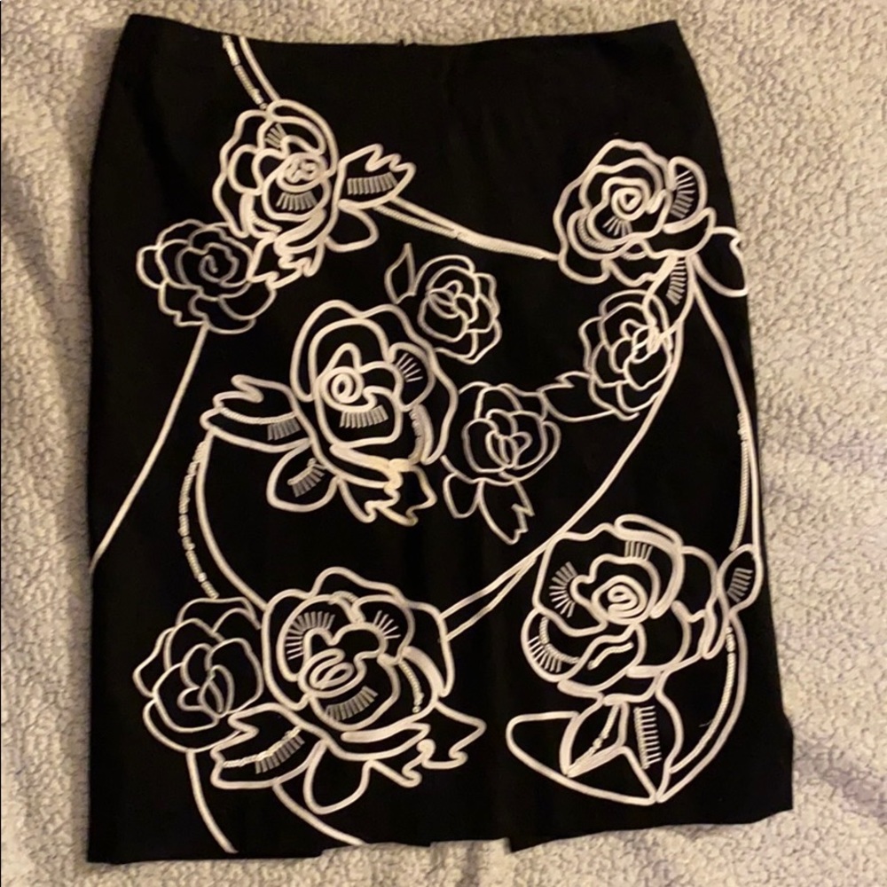 White house Black market black pencil skirt